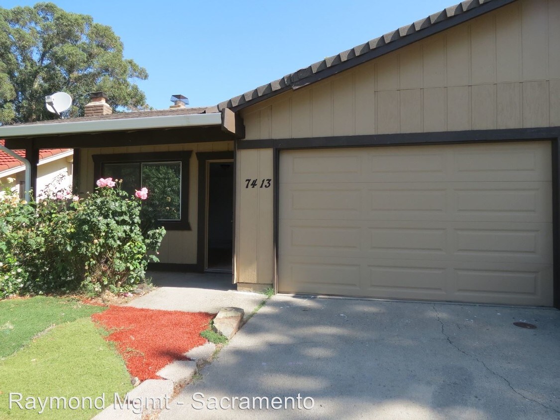 Primary Photo - 7413-7415 Tierra Way