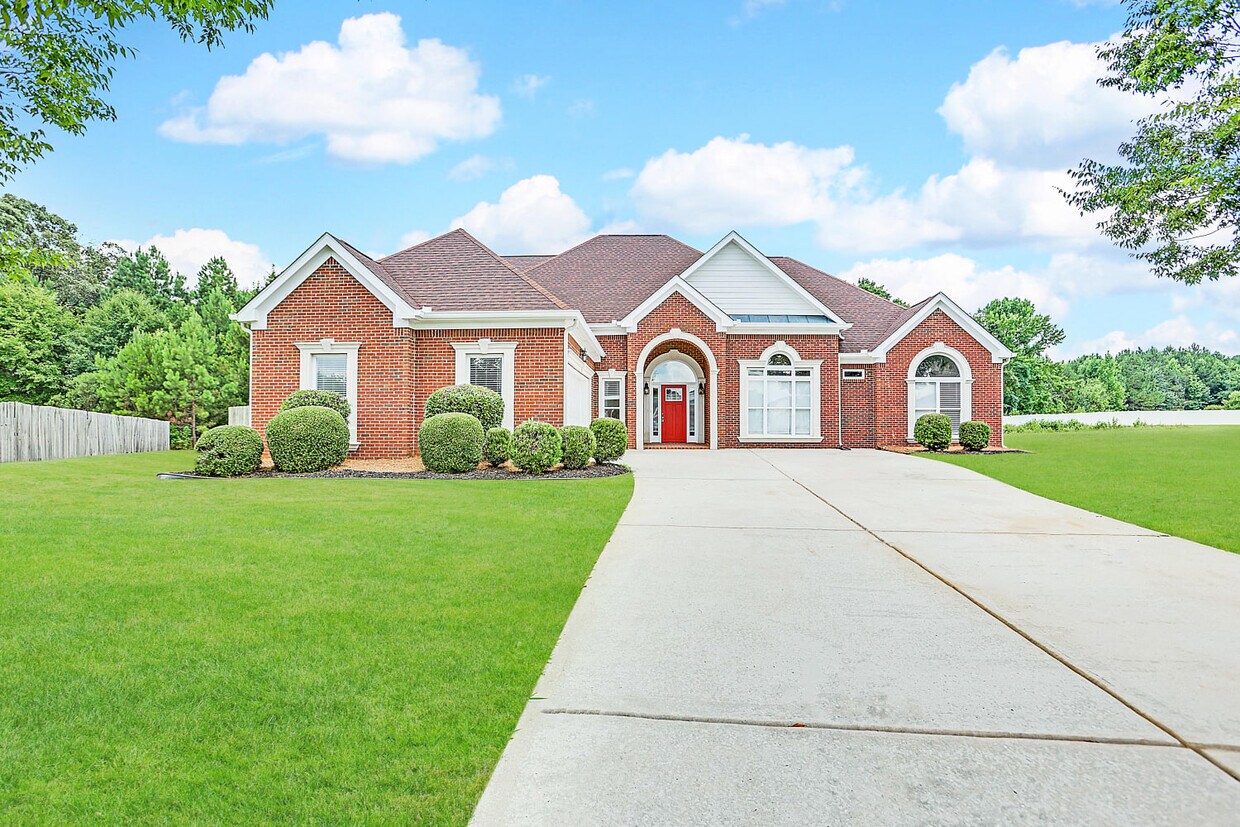 Primary Photo - 1135 Rowanshyre Cir