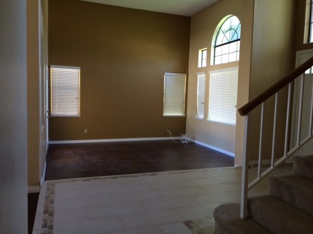 Building Photo - 42263 Valley Vista Dr