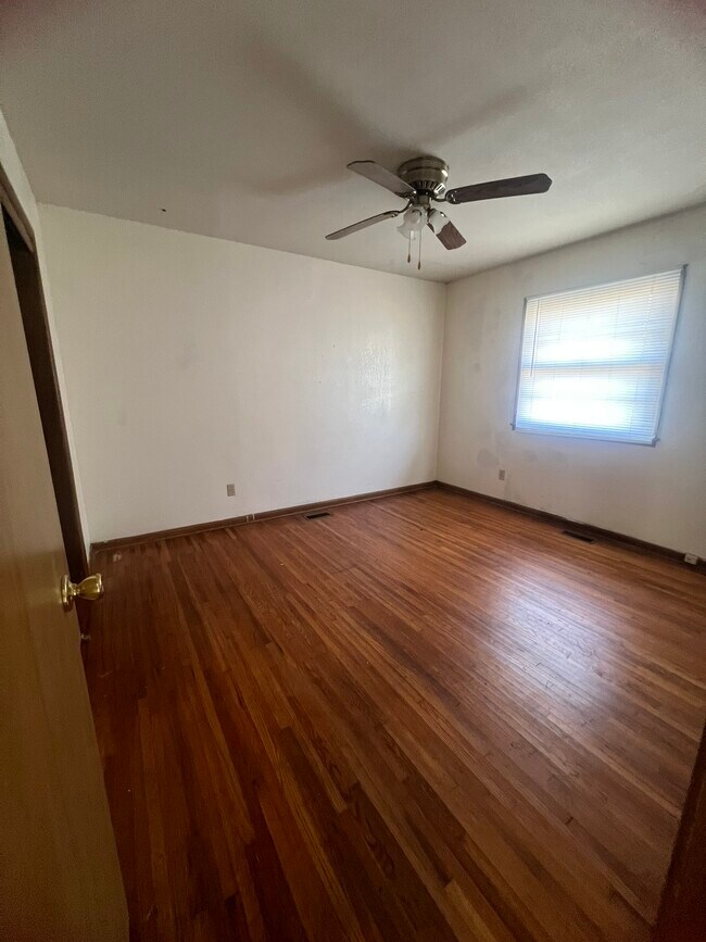 Foto del edificio - 115 N 3rd St