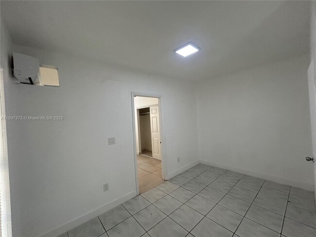 Foto del edificio - 2611 SW 62nd Ave