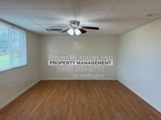 Foto del edificio - 1825 Meadowland Ln