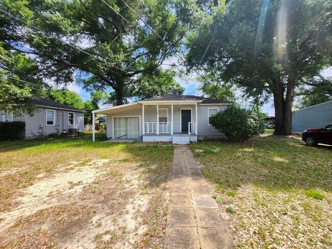 Foto del edificio - 110 Ruberia Ave Pensacola. January Move-in...