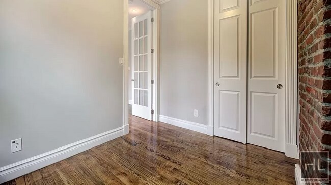Foto del edificio - BEAUTIFUL 3 BED IN PRIME EAST VILLAGE LOCA...