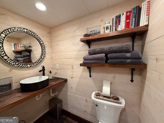 Foto del edificio - 85 Dixieland Ln