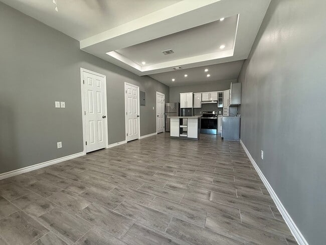 Building Photo - 416 J R Rodriguez St