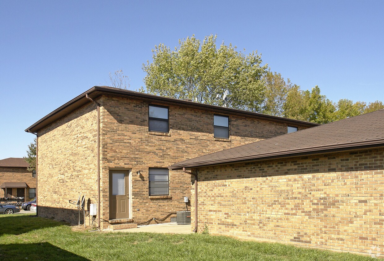 1006 Belle Valley Dr, Belleville, IL 62220 Apartments in Belleville