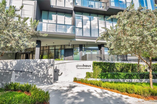 Foto del edificio - 3156 SW 27th Ave