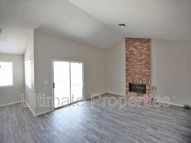 Photo - 7628 W Hazelwood St House