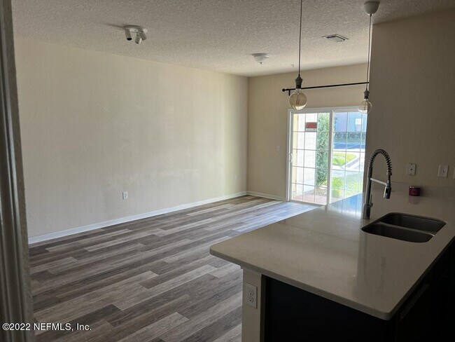 Foto del edificio - 4959 Key Lime Dr
