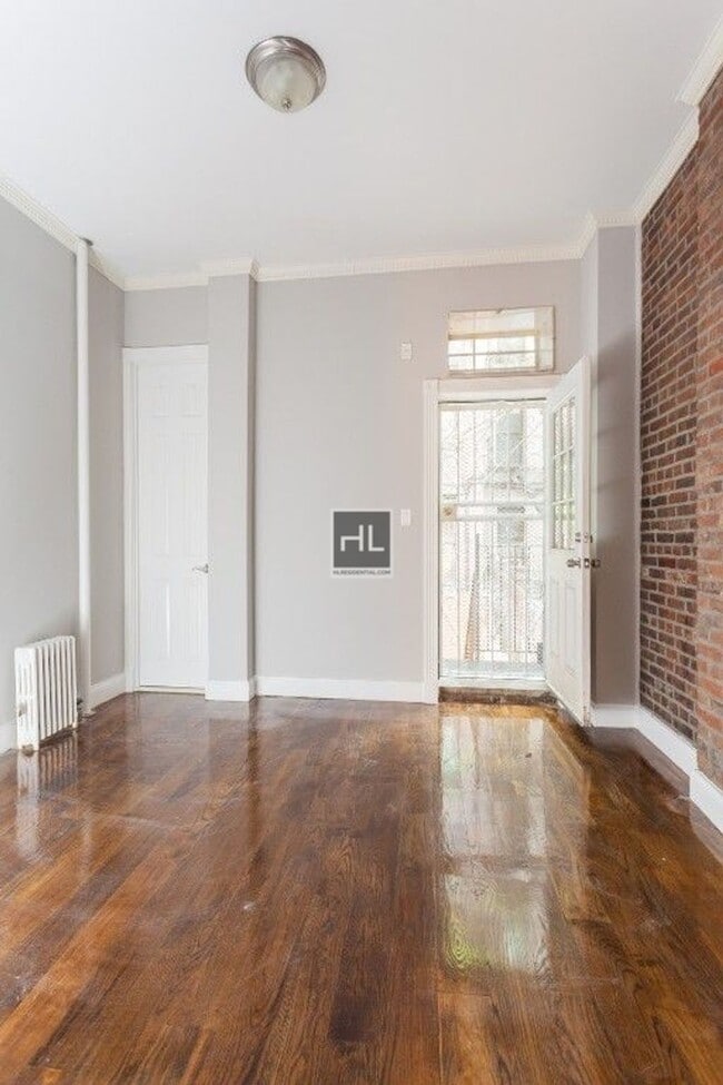 Building Photo - East 10th Street