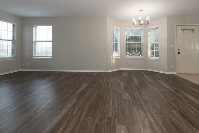 Building Photo - 1171 Russellwood Ct