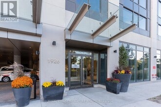 Building Photo - 1926 Lake Shore Blvd W