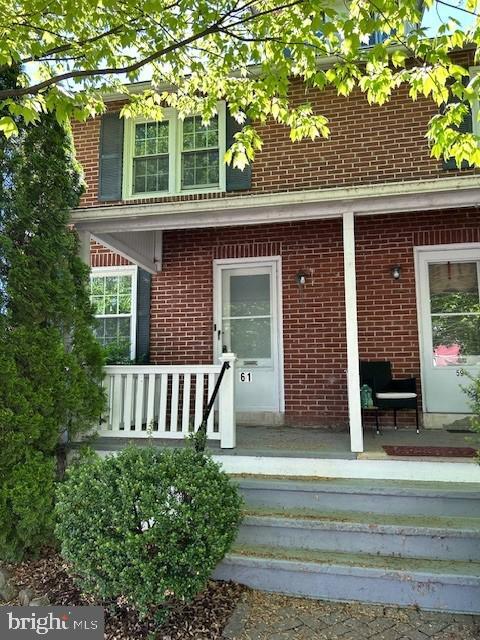 Primary Photo - 61 N Hull St