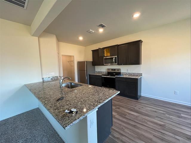 Foto del edificio - 615 Delta Downs Dr
