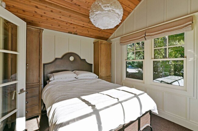 Foto del edificio - High end, fully furnished, cottage in Downtown Mill Valley!  Plus optional additional cottage! PR...