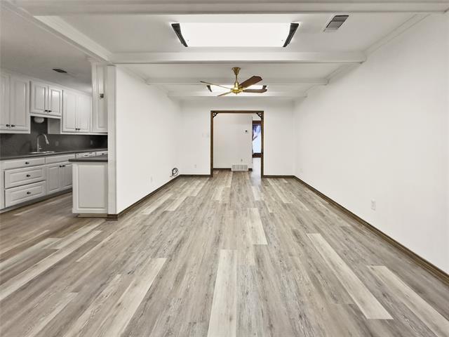 Foto del edificio - 609 NW Lorna St