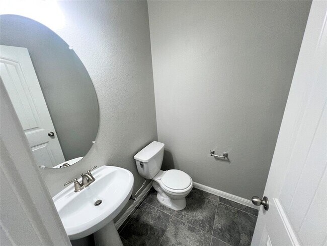 Building Photo - 273 Diamond Point Dr