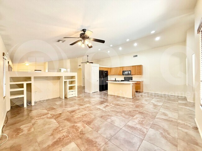Foto del edificio - 9263 E Monterey Ave