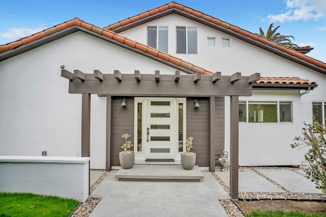 Foto principal - 7740 Exchange Pl