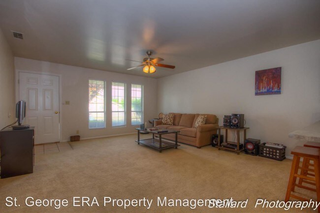 Building Photo - 156 N 500 W