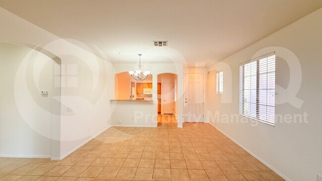Foto del edificio - 6334 S Blake St