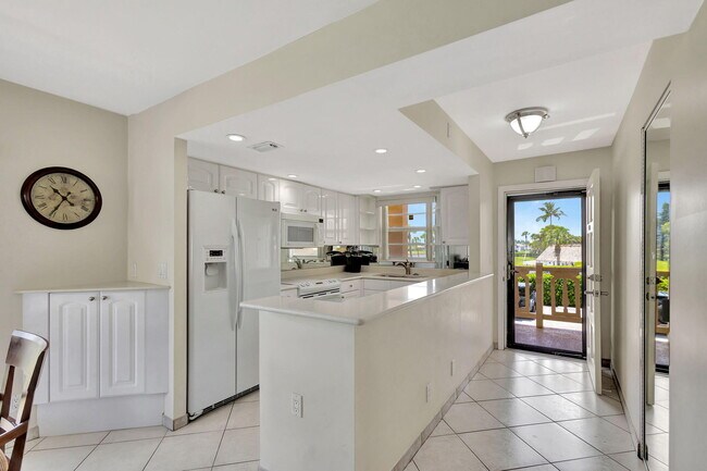 Foto del edificio - 308 Golfview Rd