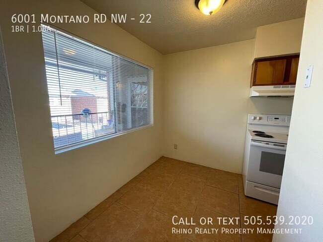 Foto del edificio - 6001 Montaño Rd NW
