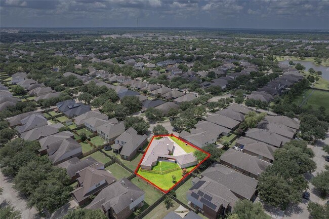 Foto del edificio - 19802 Shore Meadows Ln