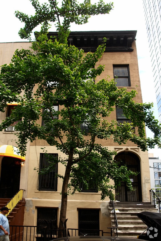 Building Photo - 317 W 51st St