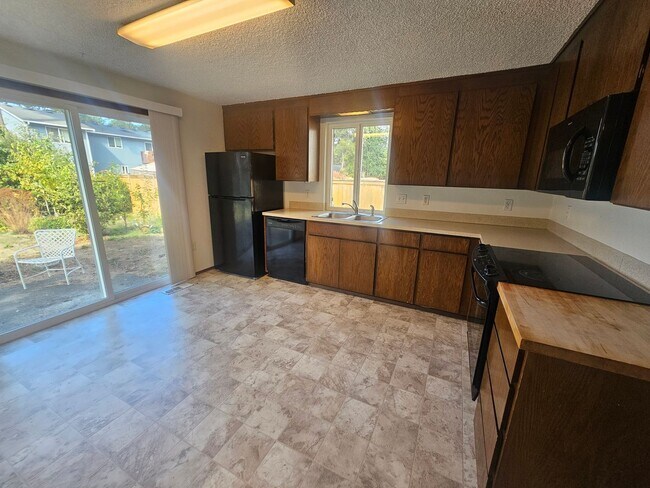Foto del edificio - Spacious 1 Bedroom House!