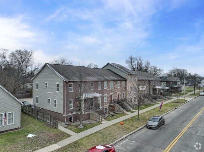 Exterior alternativo - 624 N Notre Dame Ave
