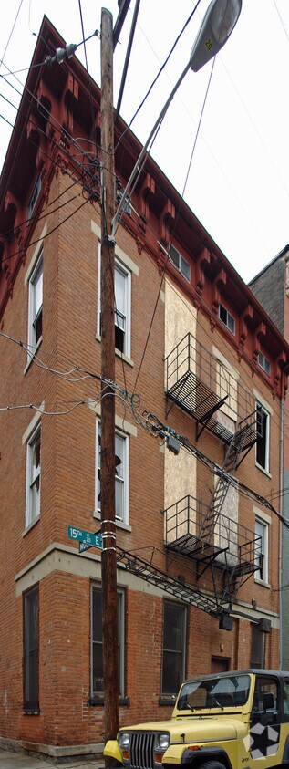 Building Photo - 20 East 15th
