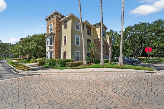 Building Photo - 9916 Courtney Palms Blvd