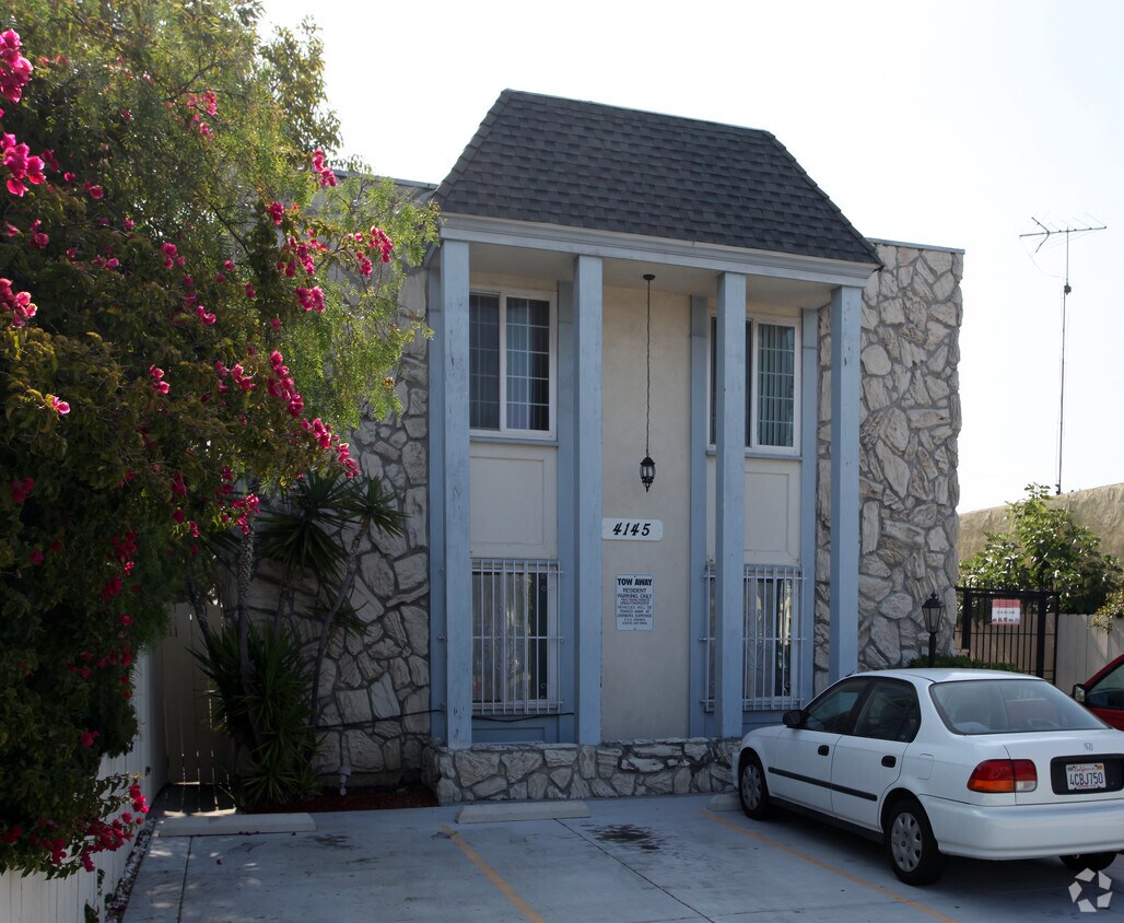 Building Photo - 4145 Swift Ave