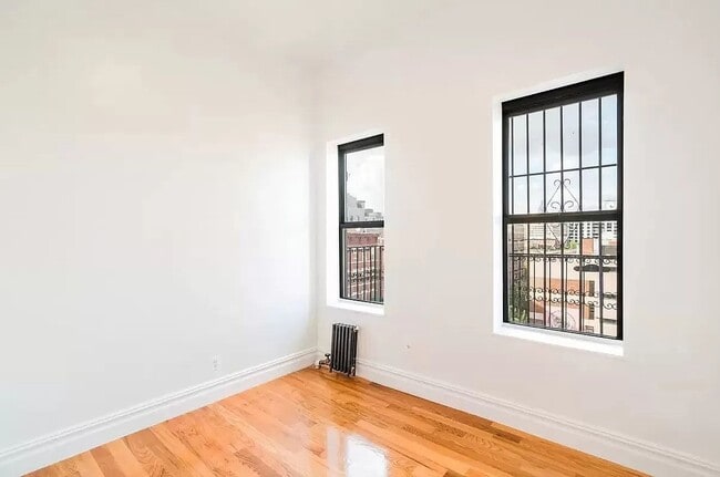 Building Photo - 122 Norfolk Street
