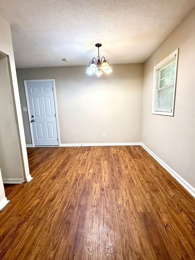 Foto del edificio - 3638 Sweetbriar Cir