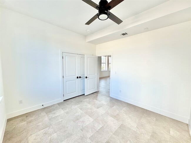 Building Photo - 2102 Mechanic St