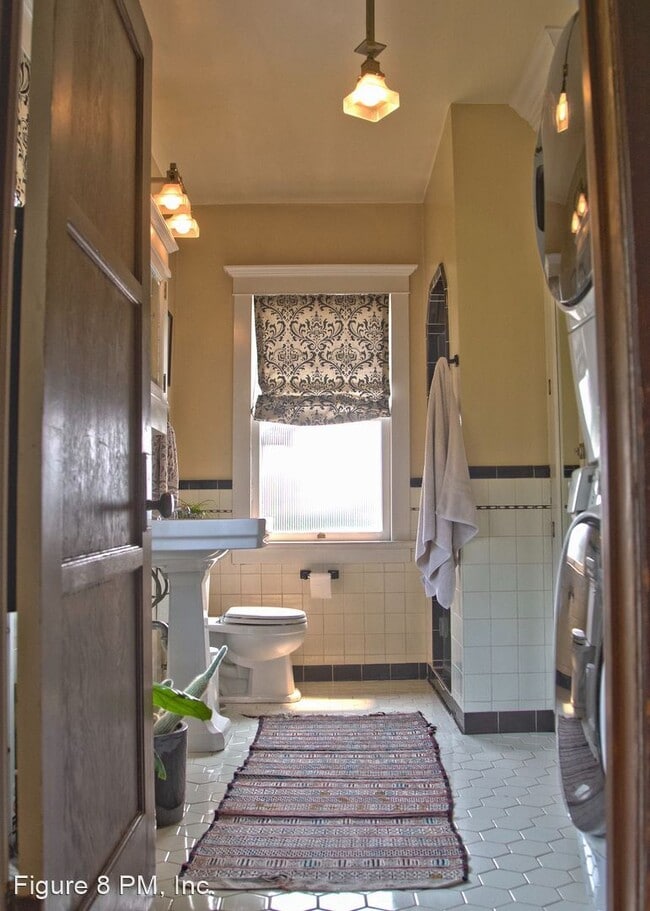 Building Photo - 5 br, 3.5 bath House - 1550 Curran St