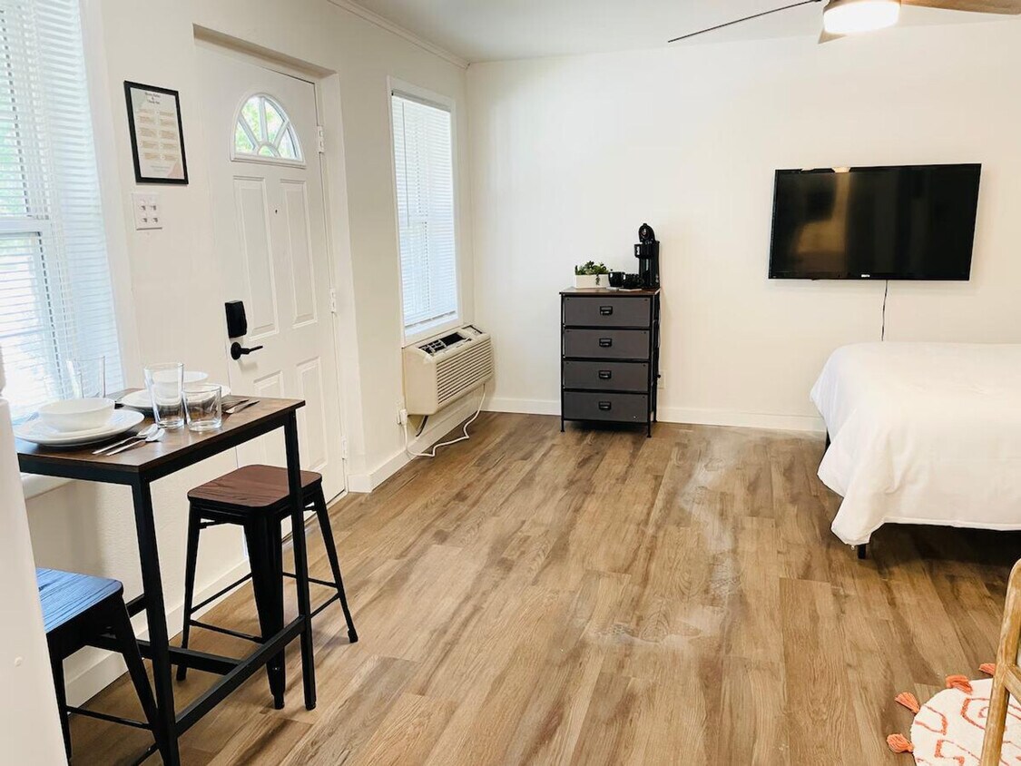Foto principal - 620 S Cedar St