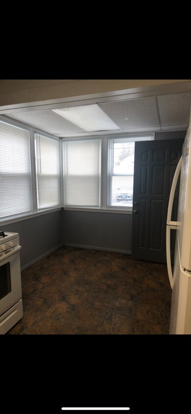 Primary Photo - 307 S Hunter Ave