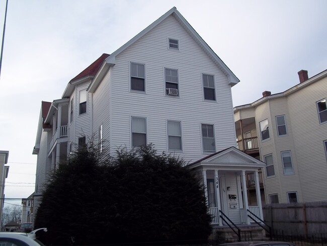 Building Photo - 344 Dubuque St