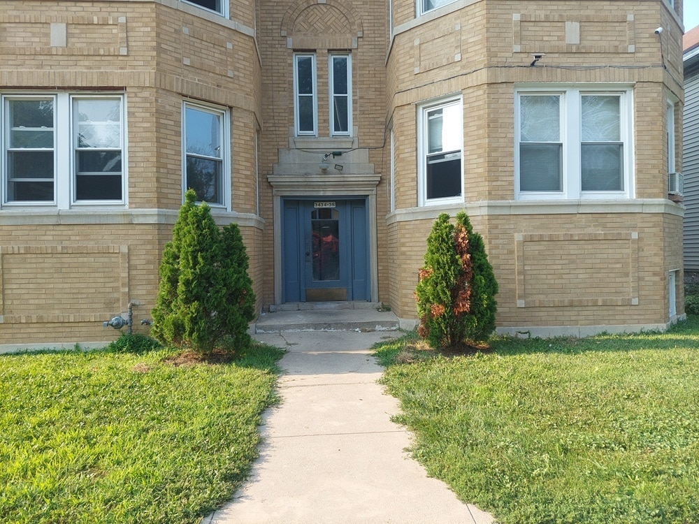Foto principal - 3434 W Marquette Rd