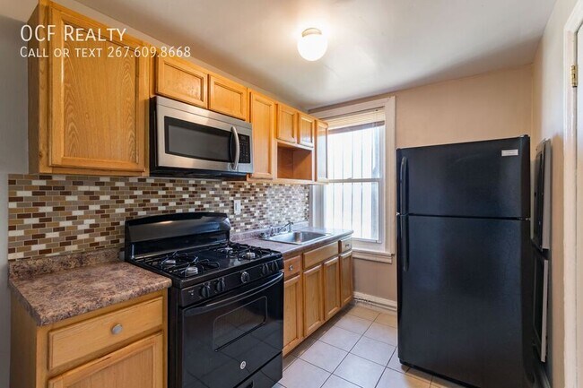 Foto del edificio - 673 N 11th St