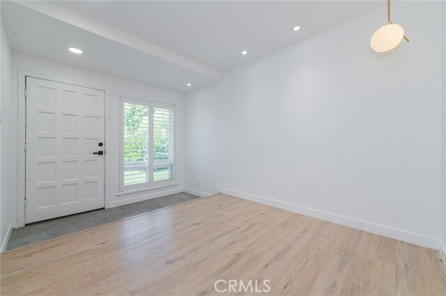 Building Photo - 27106 Mesaba Dr