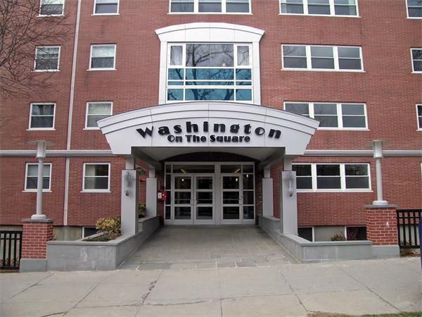 Building Photo - 1600 Beacon St