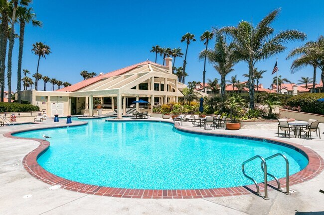 Building Photo - Oxnard | The Colony | 2 Bed + 2 Bath Condo...