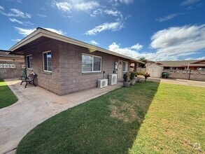Building Photo - 78 Polani St