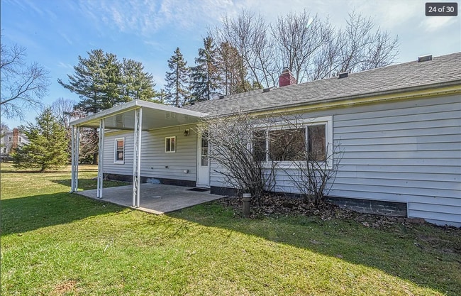 Building Photo - 4883 W Streetsboro Rd