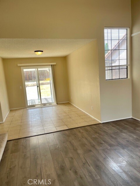 Foto del edificio - 39833 Knollridge Dr